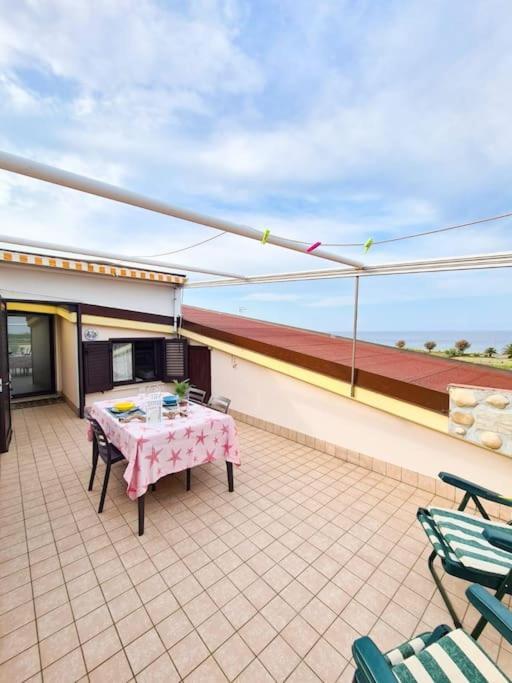 Lovely Flat With See View Roseto Degli Abruzzi Exterior foto