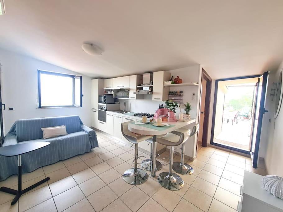 Lovely Flat With See View Roseto Degli Abruzzi Exterior foto